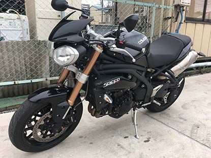 トライアンフ_SPEEDTRIPLE1050_左フロント_SP