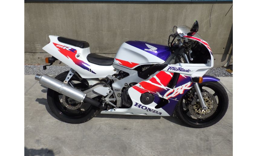 cbr400rr-nc29