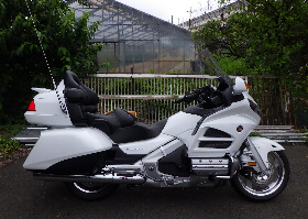 GL1800
