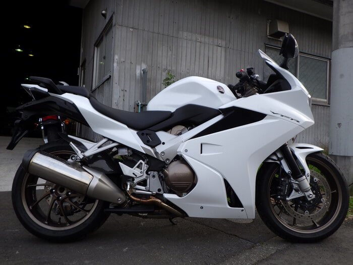 VFR800F