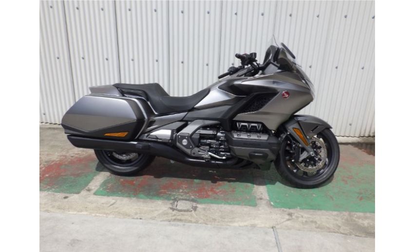 goldwing_sc79_top