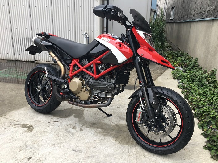 ハイパーモタード1100 EVO SP