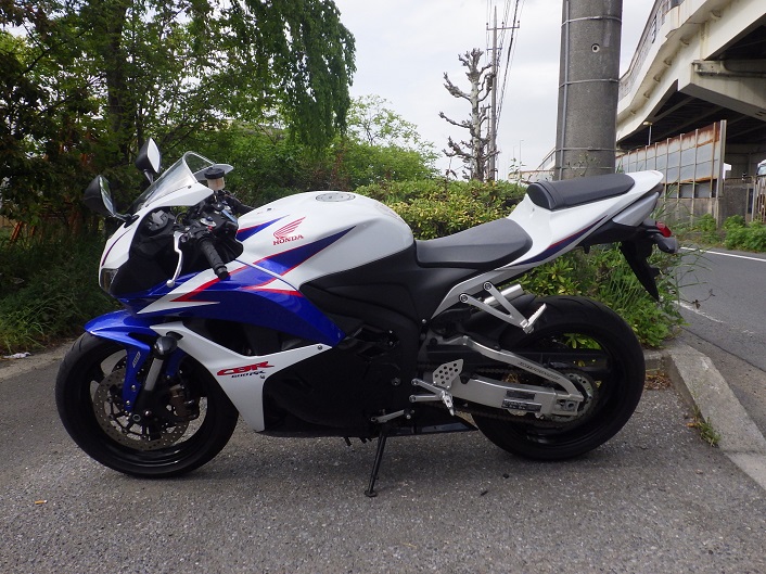honda_cbr600rr-abs_pc40_middle 買取査定事例