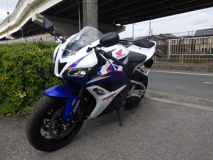 honda_cbr600rr-abs_pc40_middle 買取査定事例