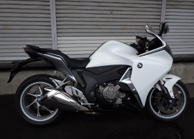 VFR1200F
