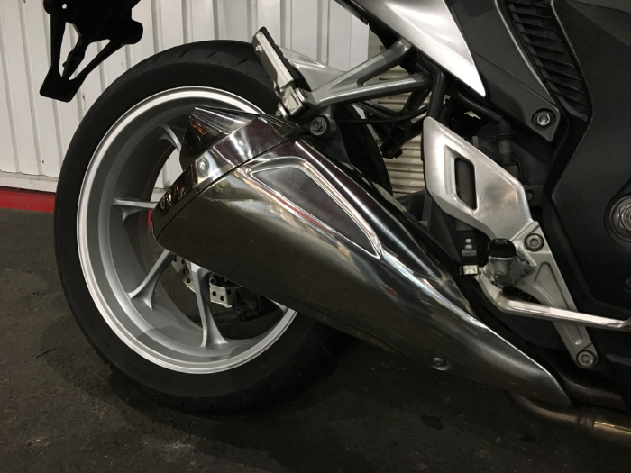VFR1200F