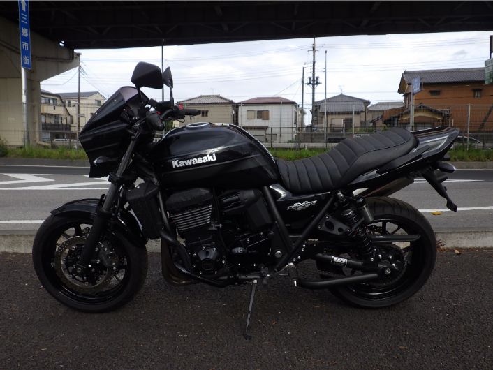 zrx1200d_black_limited_1