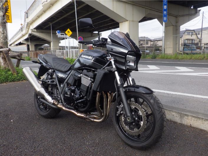 zrx1200d_black_limited_4