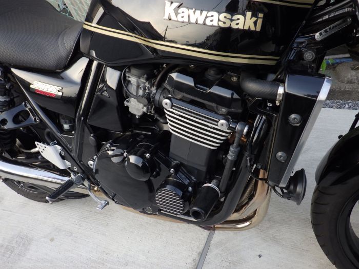 ZRX1200R